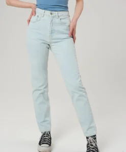 The Ragged Priest Cougar Mom Jean - Stonewash WOMEN'S